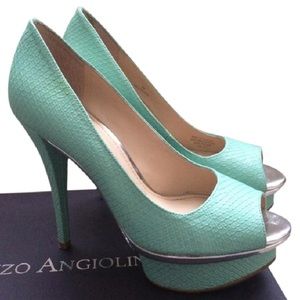Enzo Angiolini mint green snake peep toe pump 7.M